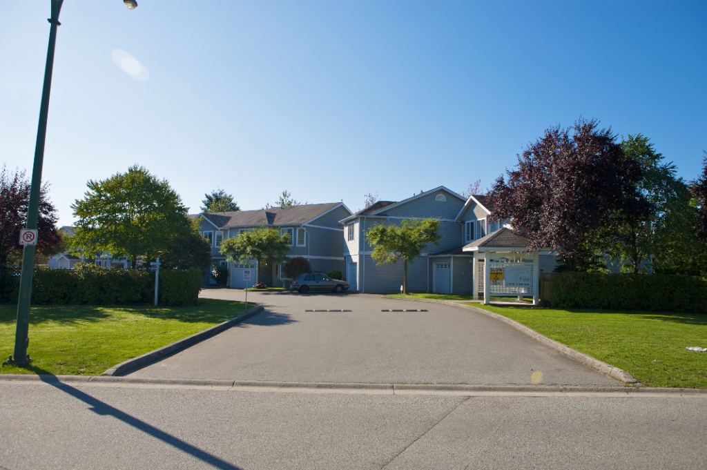22950 116 Avenue, East Central - Image