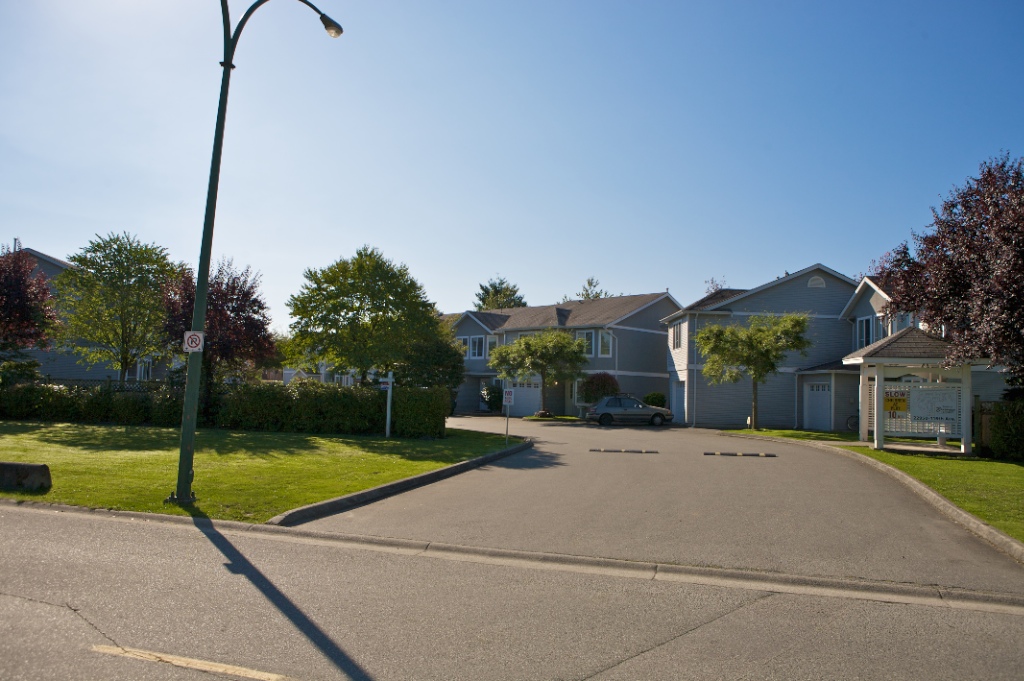 22950 116 Avenue, East Central - Image