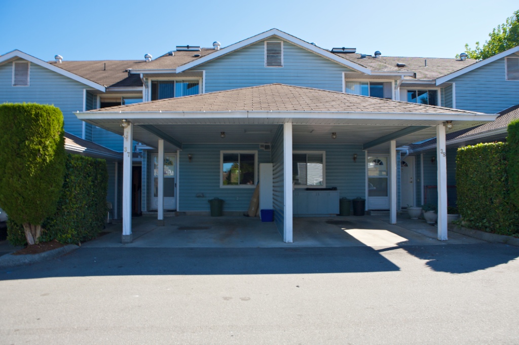 22411 - 22412 124 Avenue, East Central - Image