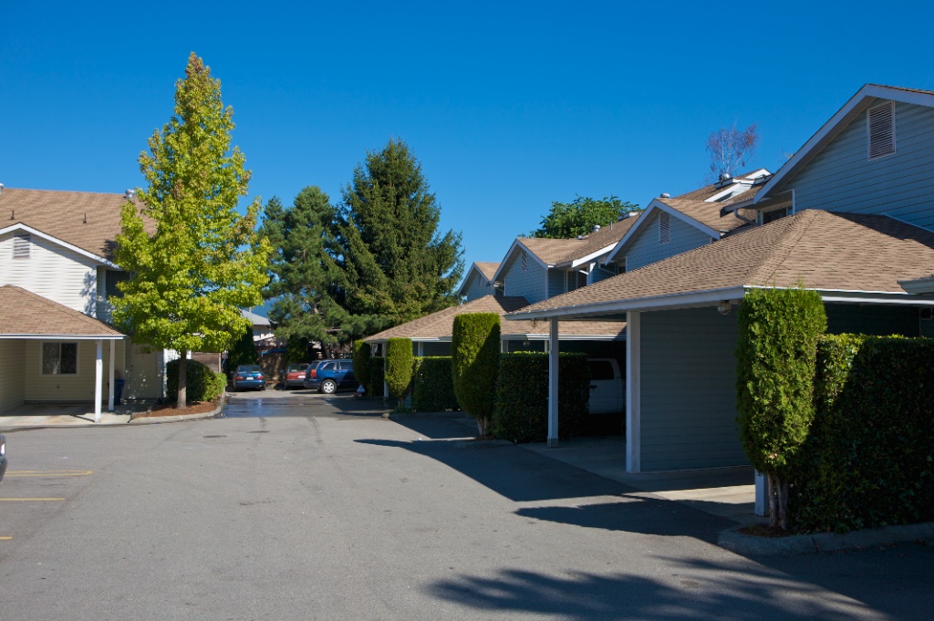 22411 - 22412 124 Avenue, East Central - Image
