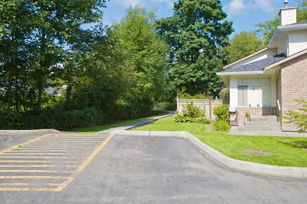 22900 126 Avenue, East Central - Image