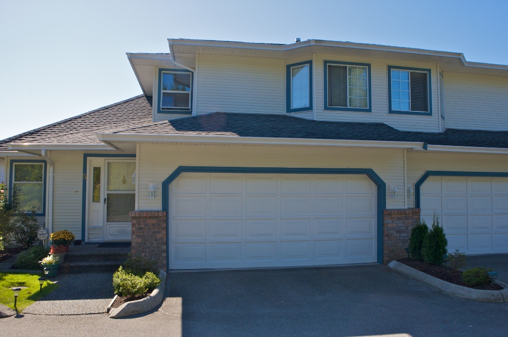 11534 207 Street, Southwest Maple Ridge - Image