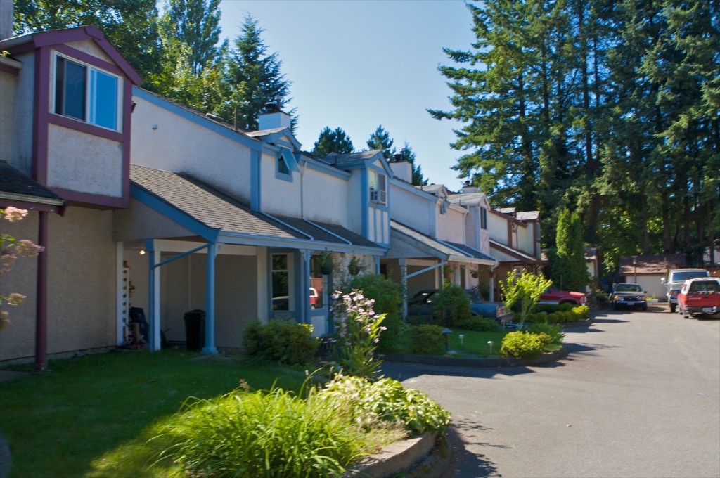 11940 - 11976 214 Street, West Central - Image