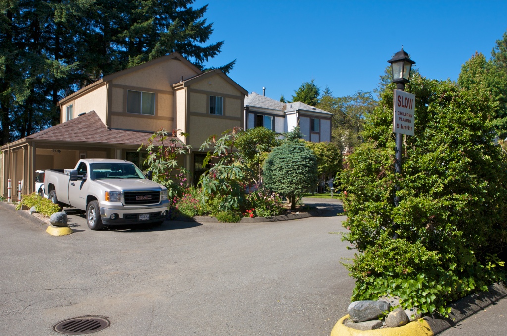 11940 - 11976 214 Street, West Central - Image