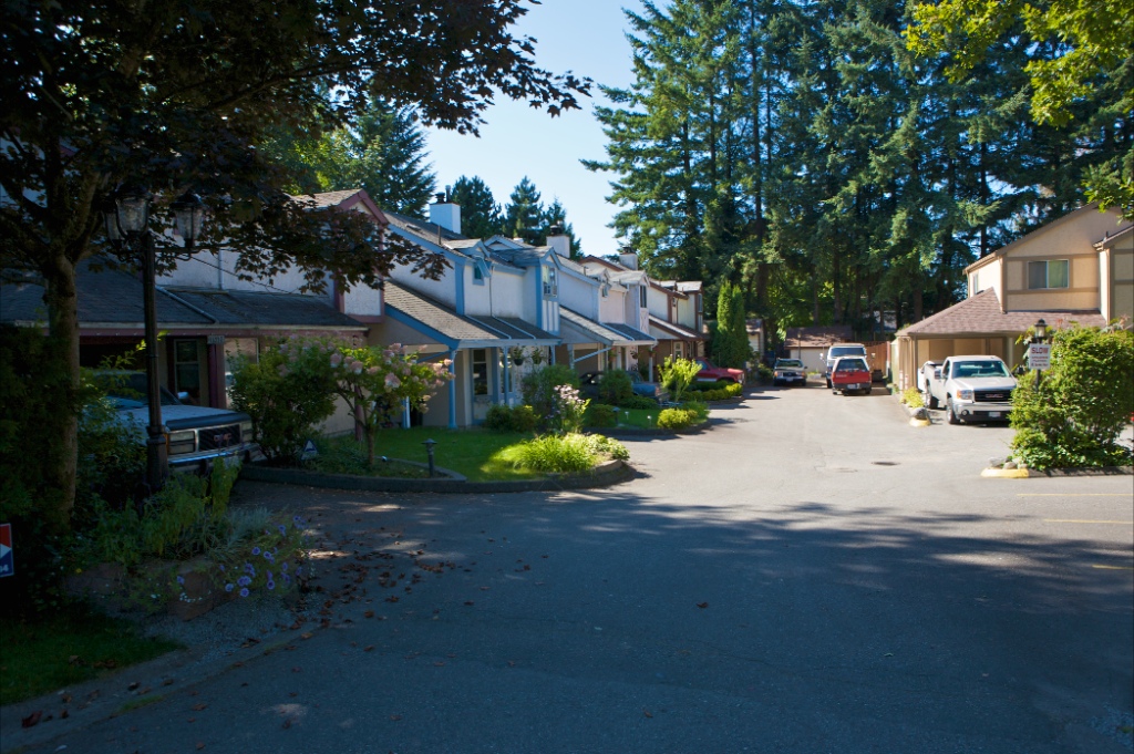 11940 - 11976 214 Street, West Central - Image