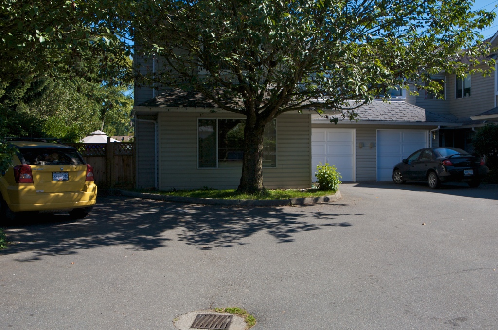 12020 216 Street, West Central - Image