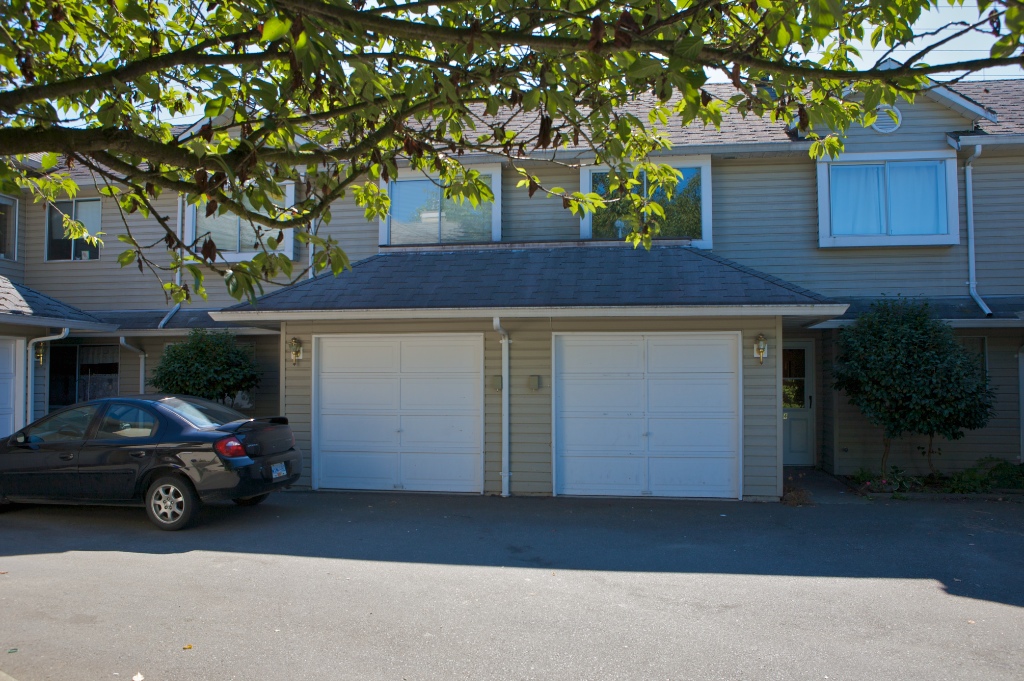 12020 216 Street, West Central - Image
