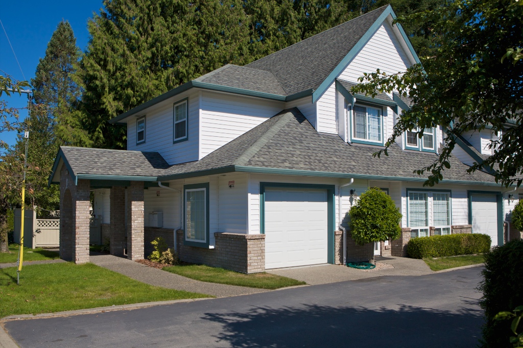 12070 216 Street, West Central - Image