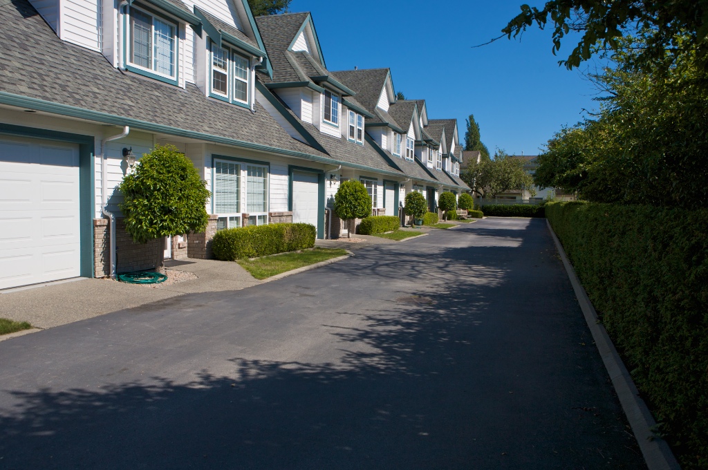 12070 216 Street, West Central - Image