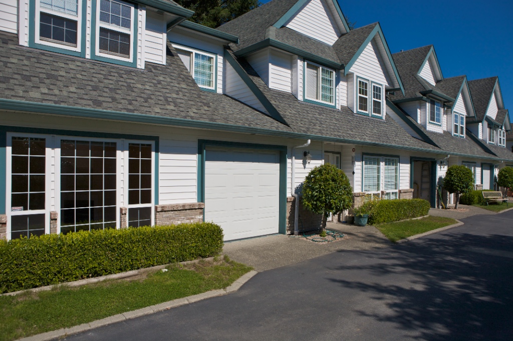 12070 216 Street, West Central - Image