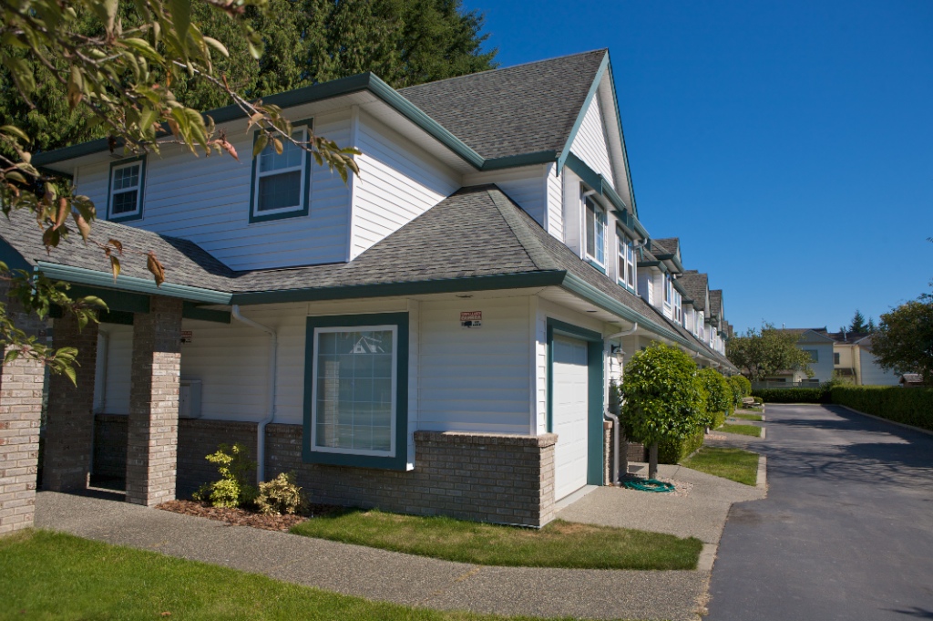 12070 216 Street, West Central - Image