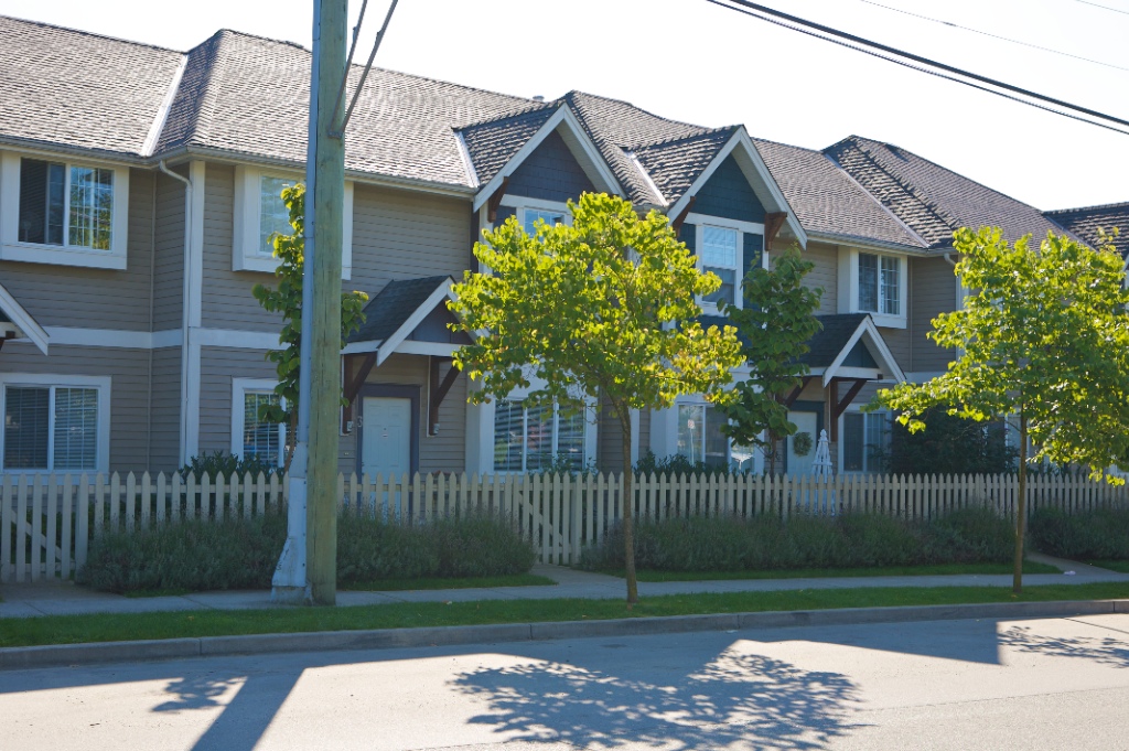 11528 Burnett Street, East Central - Image