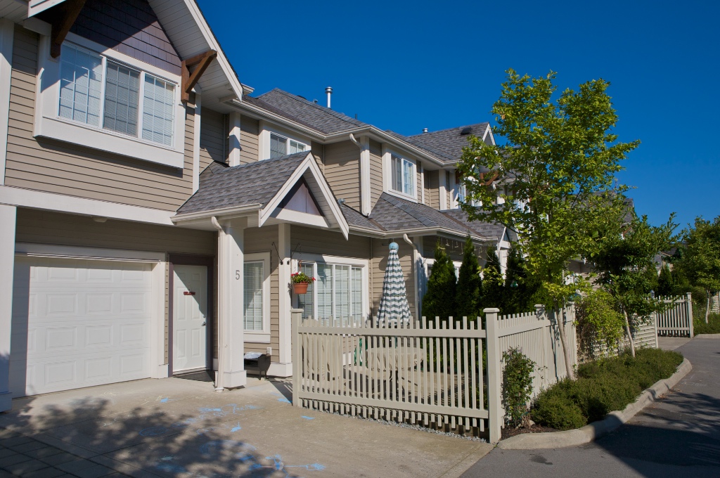 11528 Burnett Street, East Central - Image