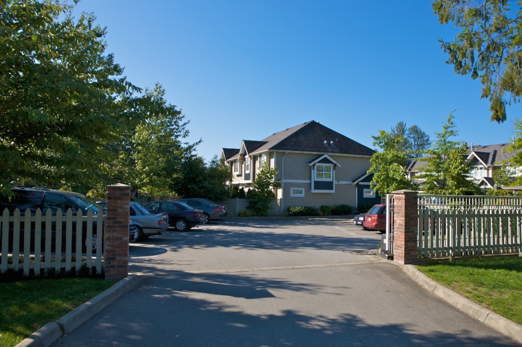 11528 Burnett Street, East Central - Image