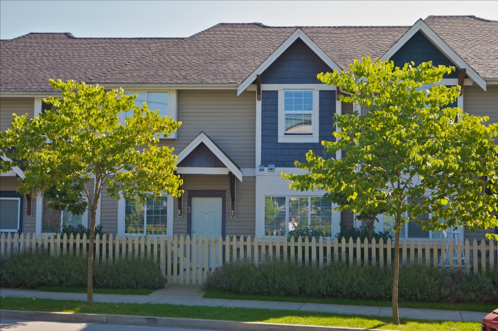 11528 Burnett Street, East Central - Image