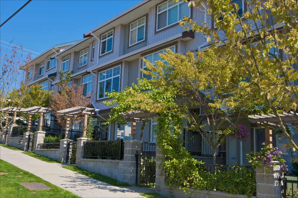 22466 North Avenue, East Central - Image