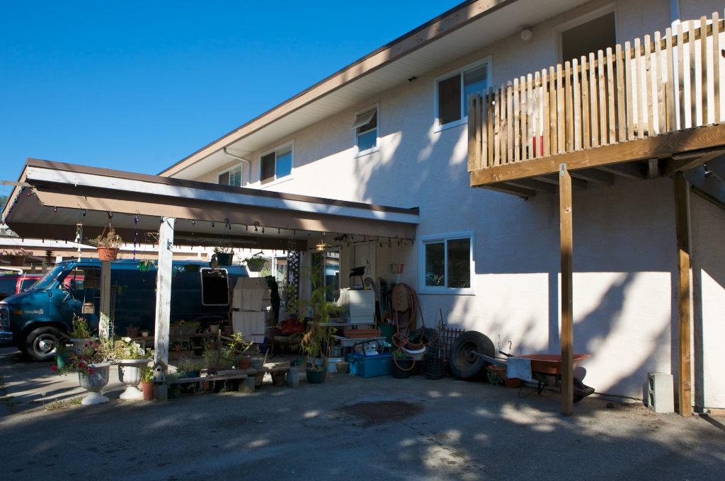 11692 Pine Street, West Central - Image