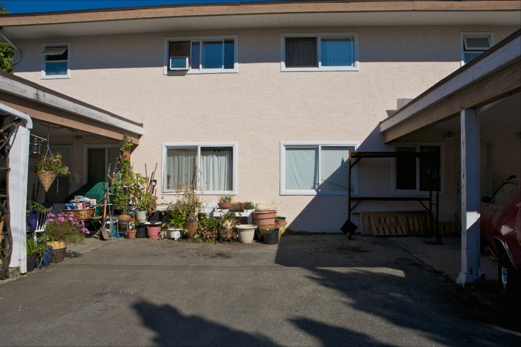 11692 Pine Street, West Central - Image