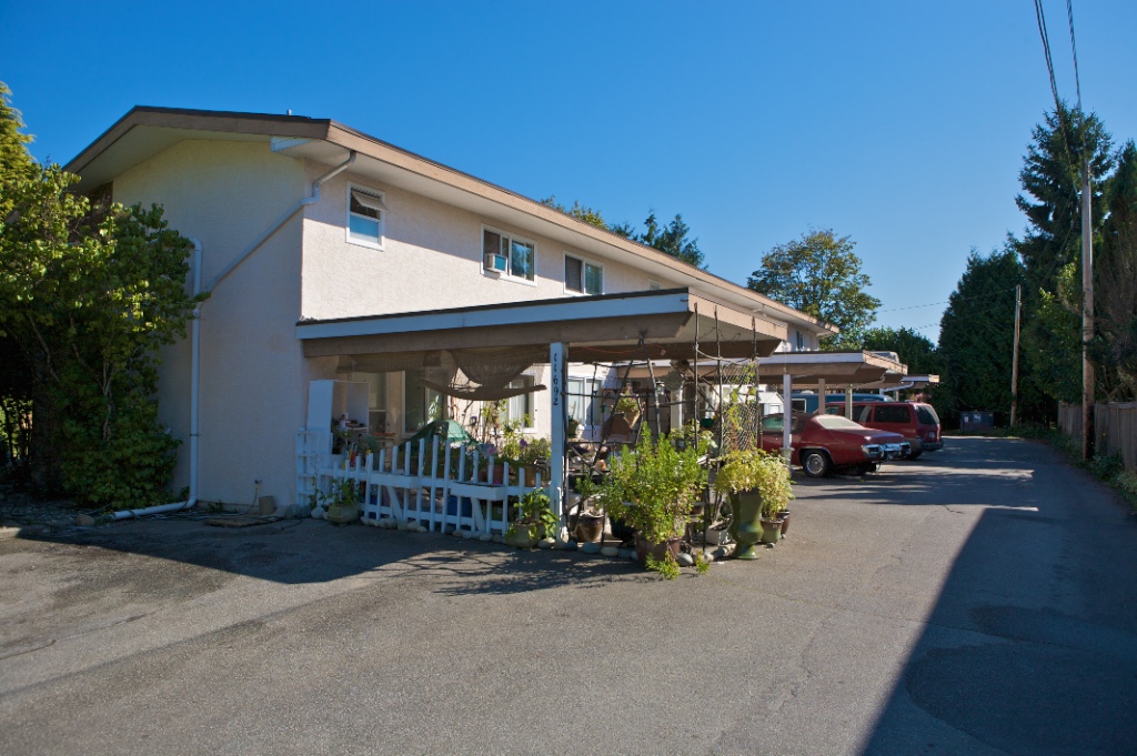11692 Pine Street, West Central - Image