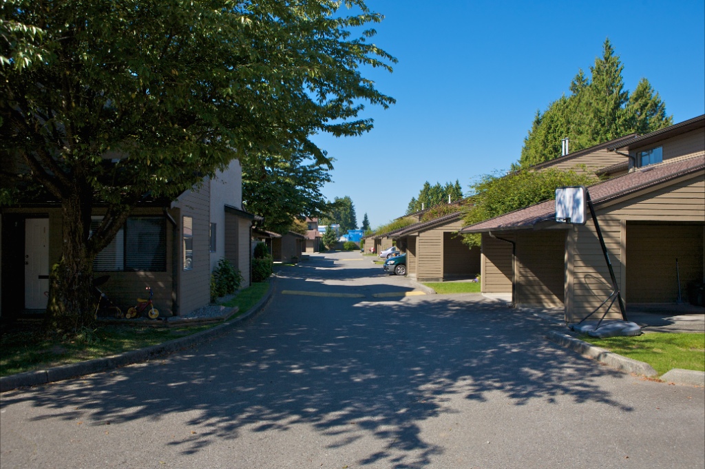 20653 Thorne Avenue, Southwest Maple Ridge - Image
