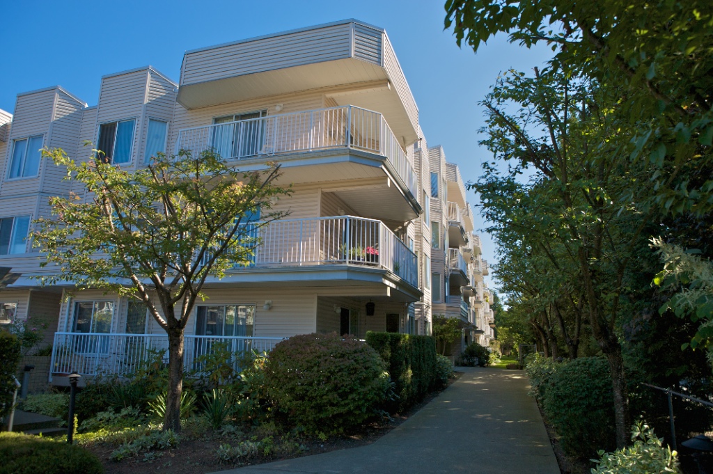 12206 224 Street, East Central - Image