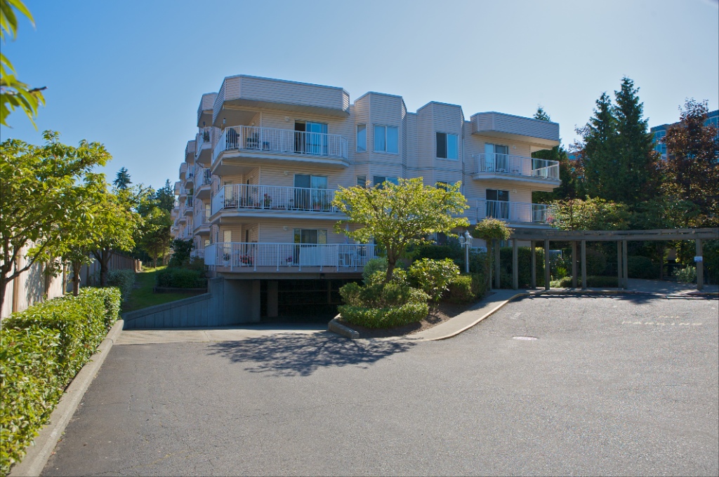 12206 224 Street, East Central - Image