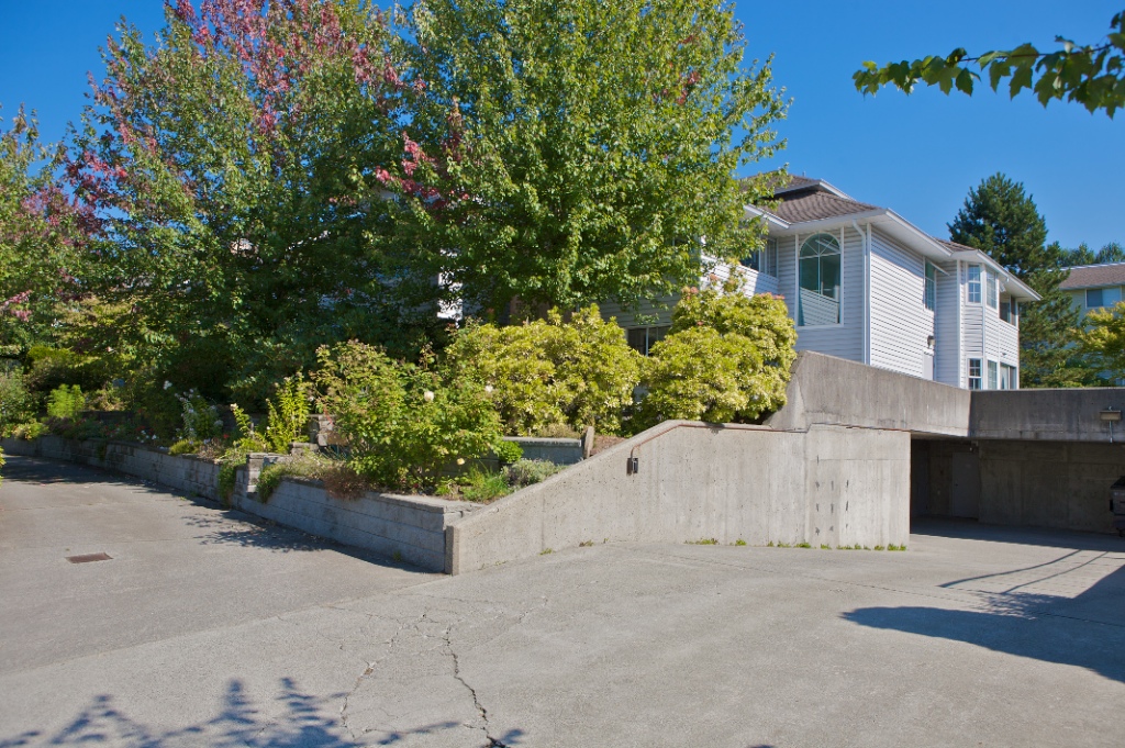 11578 225 Street, East Central - Image