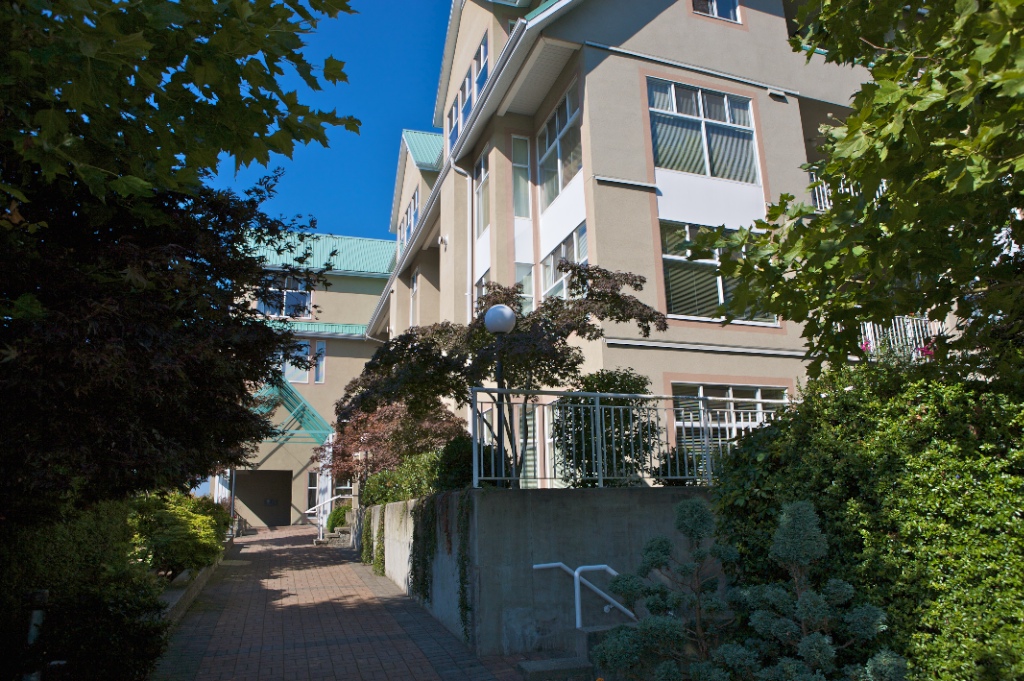 11609 227 Street, East Central - Image