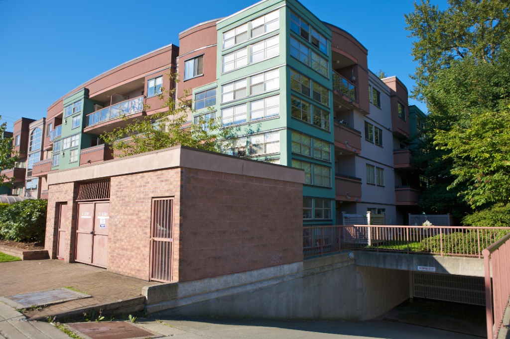 12025 207A Street, Northwest Maple Ridge - Image