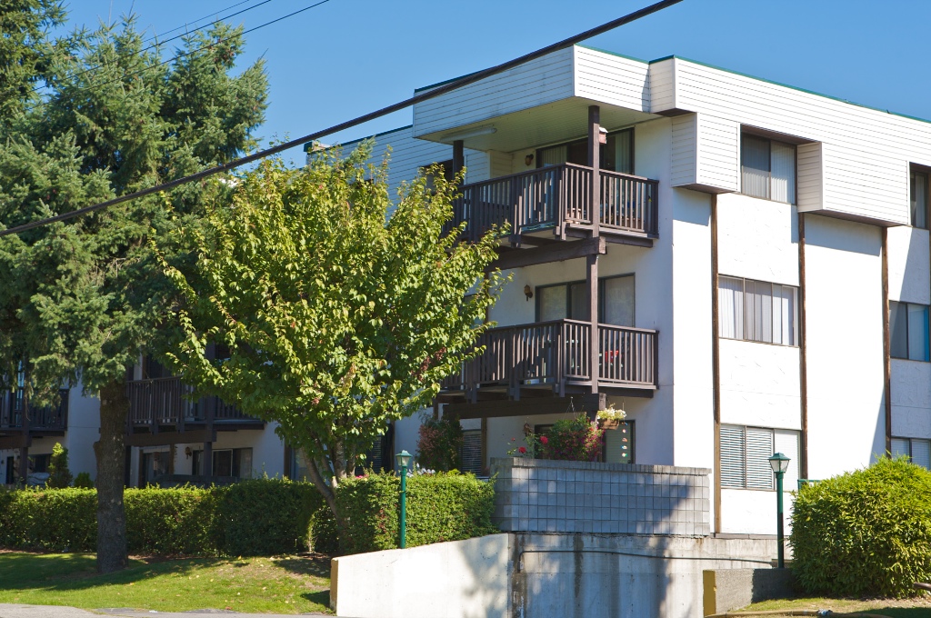 12096 222 Avenue, West Central - Image